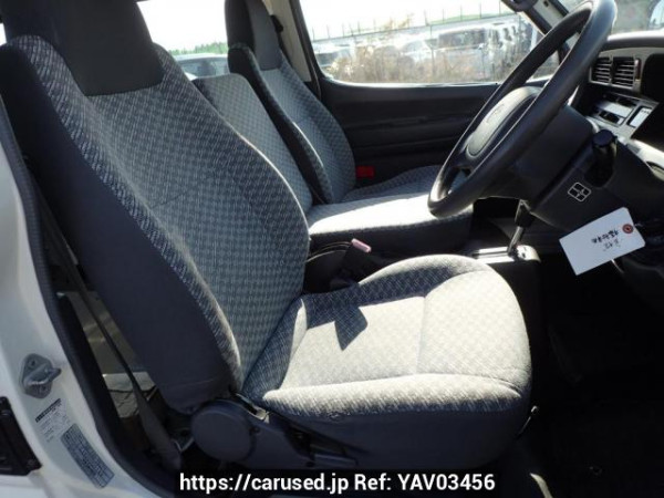 Used 2003 AT toyota regiusace-commuter TRH124B Image[11]