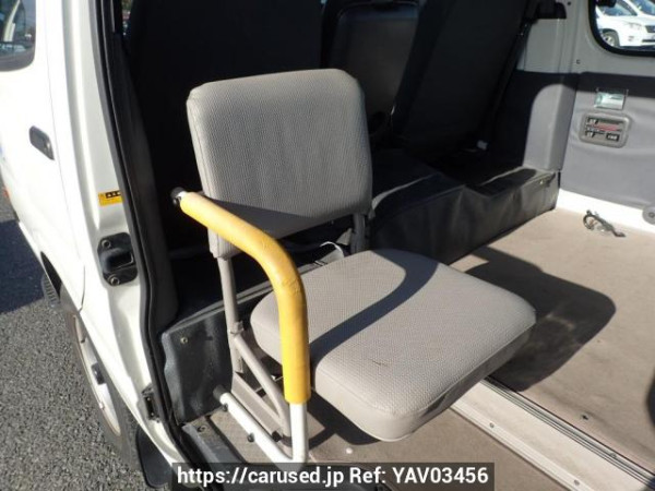 Used 2003 AT toyota regiusace-commuter TRH124B Image[15]