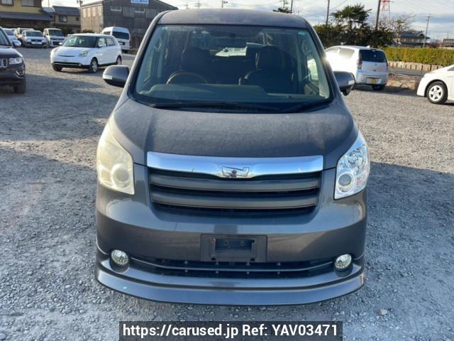 Buy Used 2007 Toyota Noah ZRR70G (YAV03471) - Carused.jp