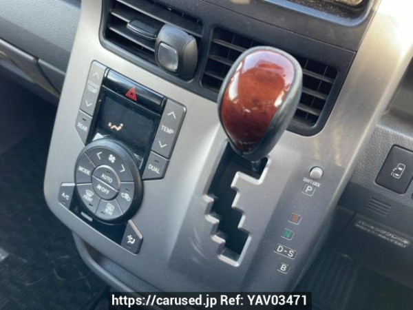 Used 2007 AT toyota noah ZRR70G Image[23]