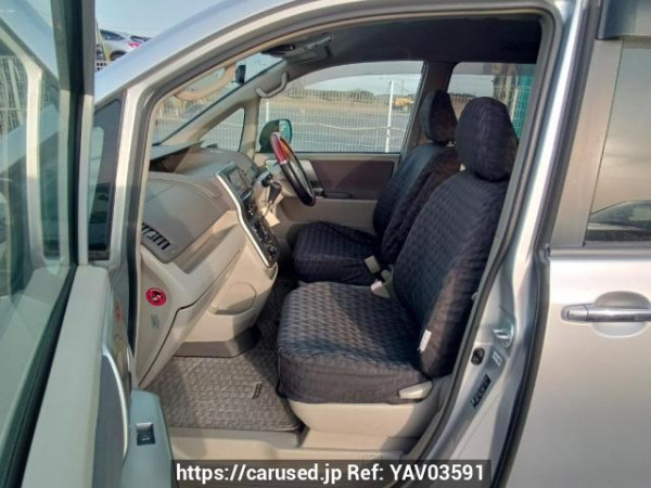 Used 2009 AT toyota noah ZRR70W Image[13]