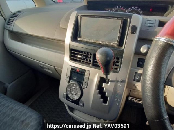 Used 2009 AT toyota noah ZRR70W Image[23]