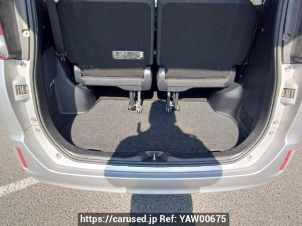 Used 2015 AT toyota noah ZRR80G Image[8]