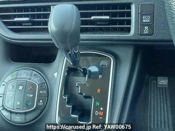 Used 2015 AT toyota noah ZRR80G Image[26]