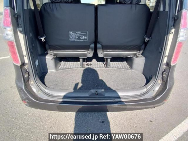 Used 2008 AT toyota noah ZRR70G Image[8]