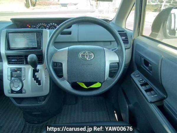 Used 2008 AT toyota noah ZRR70G Image[20]