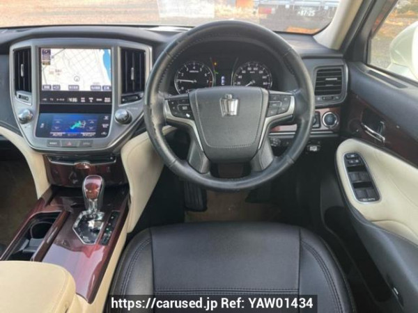 Used 2015 AT toyota crown GRS210 Image[17]