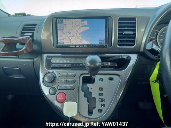 Used 2004 AT toyota wish ZNE10G Image[23]