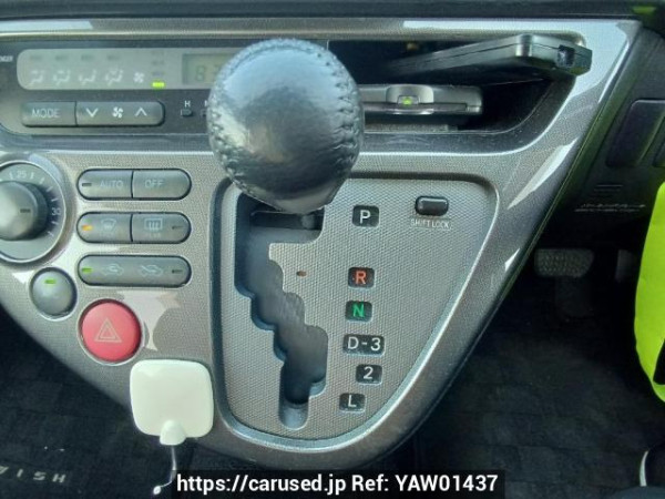 Used 2004 AT toyota wish ZNE10G Image[26]