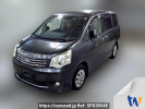 Toyota Noah ZRR70G