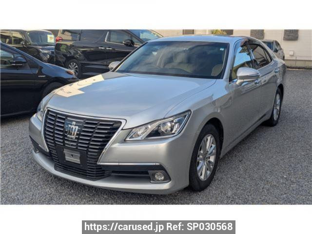 2013 Toyota Crown GRS210