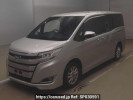 Toyota Noah ZRR80G