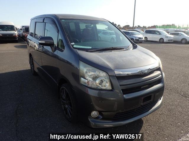 Buy Used 2007 Toyota Noah ZRR70W (YAW02617) - Carused.jp