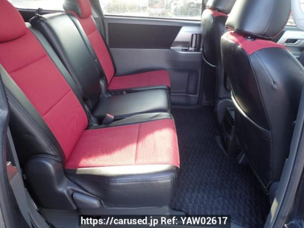 Used 2007 AT toyota noah ZRR70W Image[12]