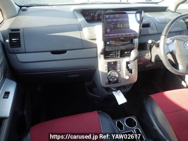 Used 2007 AT toyota noah ZRR70W Image[15]