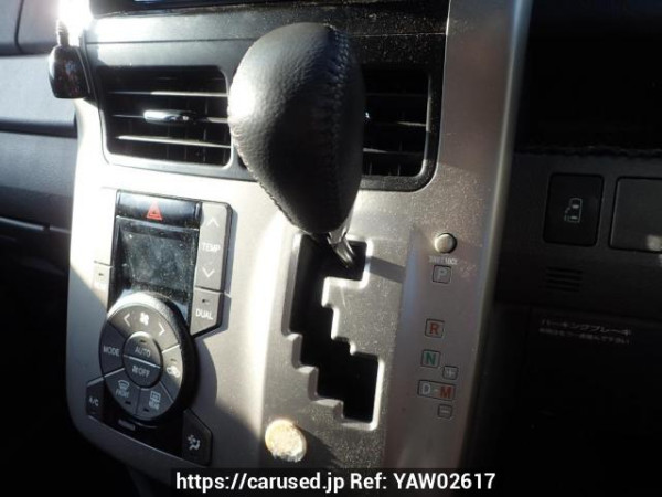 Used 2007 AT toyota noah ZRR70W Image[21]