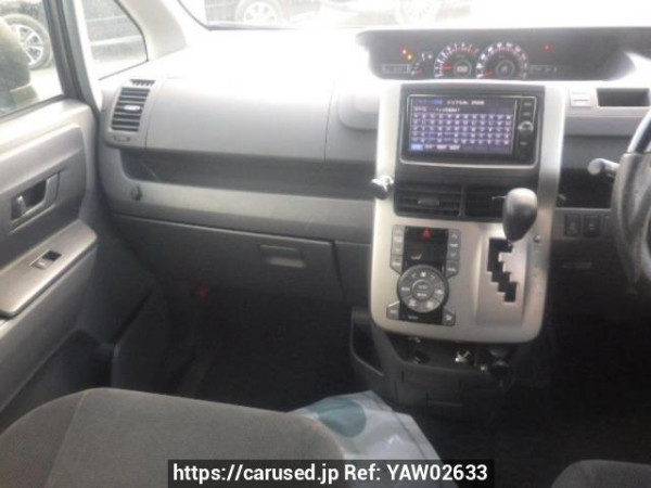 Used 2009 AT toyota noah ZRR70G Image[17]