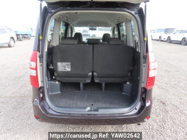 Used 2013 AT toyota noah ZRR70G Image[8]