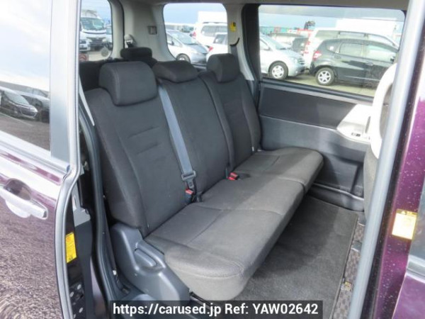 Used 2013 AT toyota noah ZRR70G Image[19]