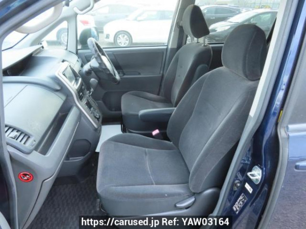 Used 2009 AT toyota noah ZRR70G Image[17]