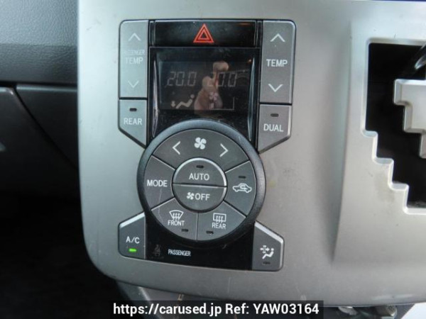 Used 2009 AT toyota noah ZRR70G Image[33]