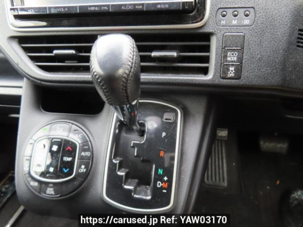 Used 2015 AT toyota noah ZRR80W Image[24]