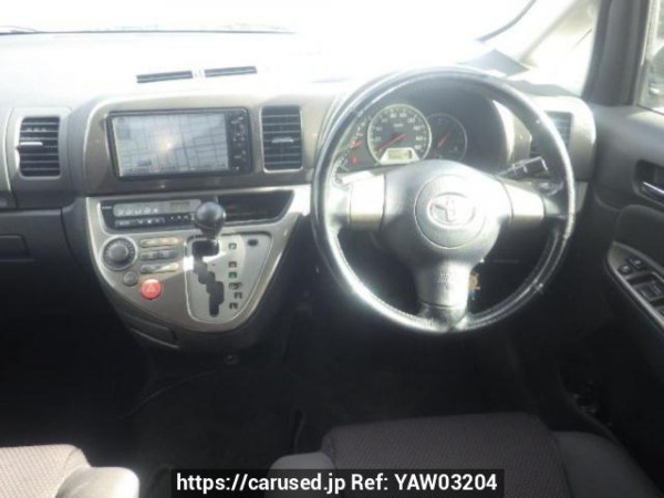 Used 2004 AT toyota wish ZNE10G Image[18]
