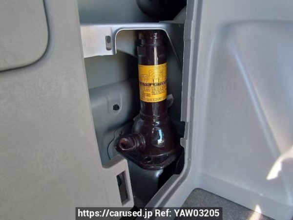 Used 2005 AT toyota hilux-surf TRN215W Image[42]