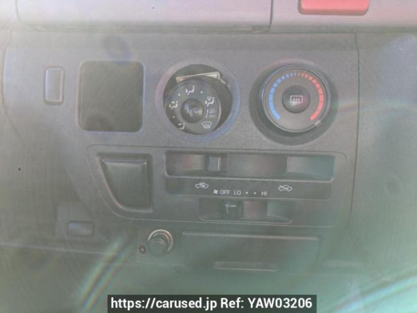 Used 2004 AT toyota regiusace-van KDH205V Image[15]