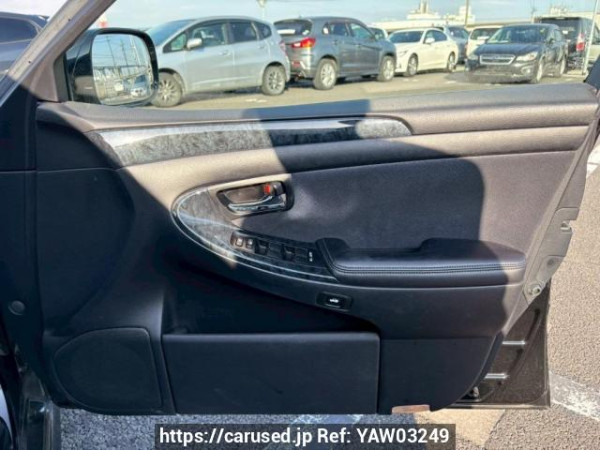 Used 2005 AT toyota crown GRS182 Image[16]