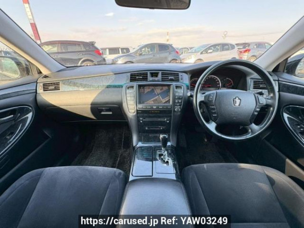 Used 2005 AT toyota crown GRS182 Image[18]