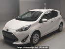 Toyota Aqua NHP10