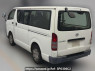 Used 2005 AT toyota regiusace-van KDH200V Image[2]