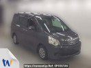 Toyota Noah ZRR70G