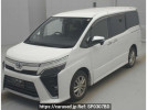 Toyota Voxy ZRR85W