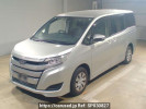 Toyota Noah ZRR80Gカイ