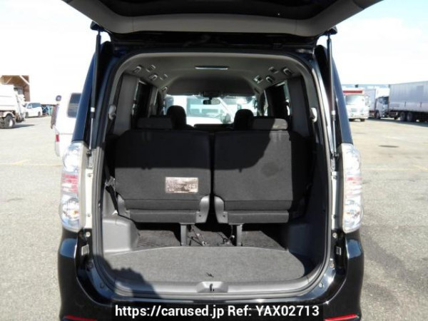 Used 2009 AT toyota voxy ZRR70W Image[8]