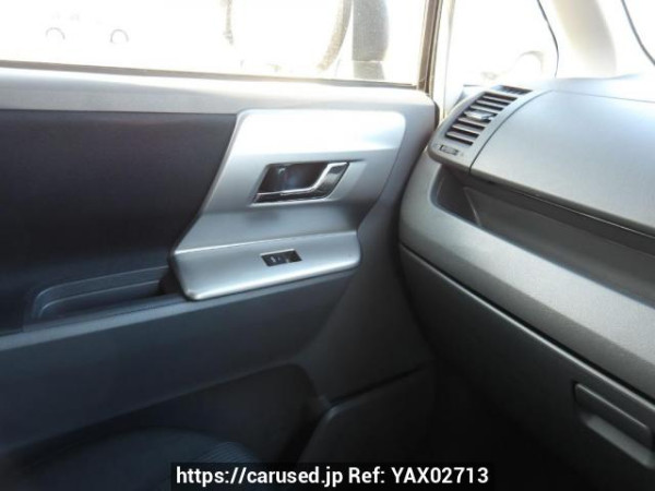 Used 2009 AT toyota voxy ZRR70W Image[19]