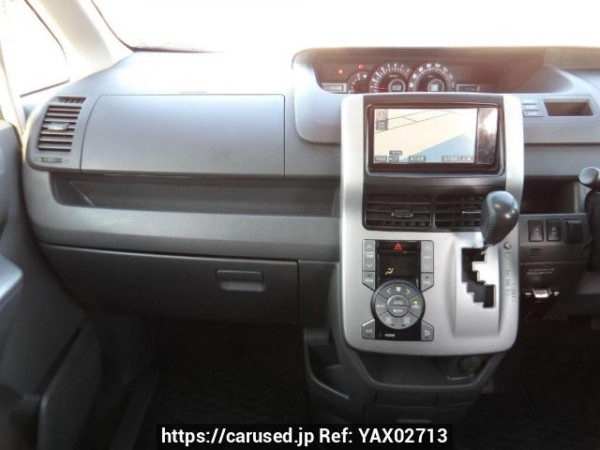Used 2009 AT toyota voxy ZRR70W Image[22]