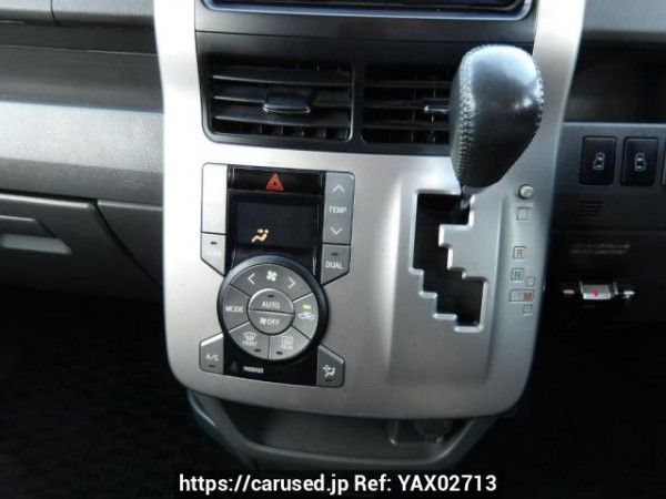 Used 2009 AT toyota voxy ZRR70W Image[28]