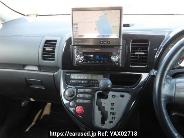 Used 2004 AT toyota wish ZNE10G Image[24]