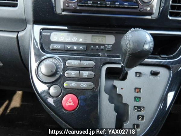 Used 2004 AT toyota wish ZNE10G Image[26]