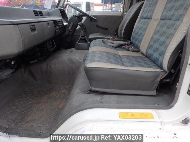 Buy Used 1991 Mitsubishi Fighter FK335CD (YAX03203) - Carused.jp