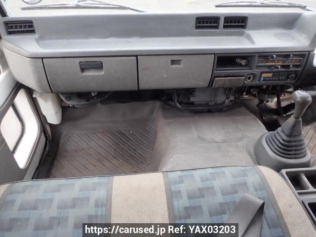 Buy Used 1991 Mitsubishi Fighter FK335CD (YAX03203) - Carused.jp
