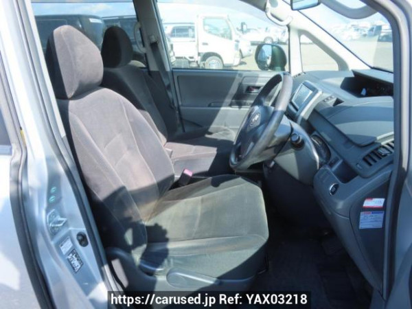 Used 2009 AT toyota noah ZRR70G Image[15]