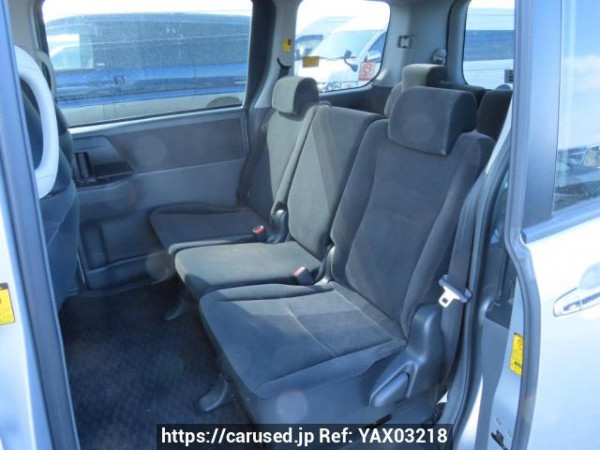 Used 2009 AT toyota noah ZRR70G Image[21]