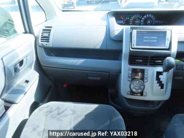 Used 2009 AT toyota noah ZRR70G Image[26]