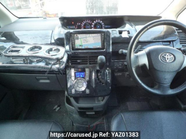Used 2007 AT toyota noah ZRR70W Image[15]