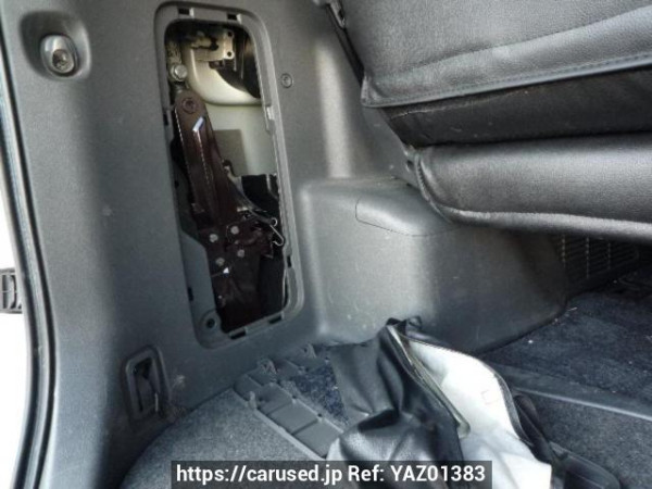 Used 2007 AT toyota noah ZRR70W Image[44]