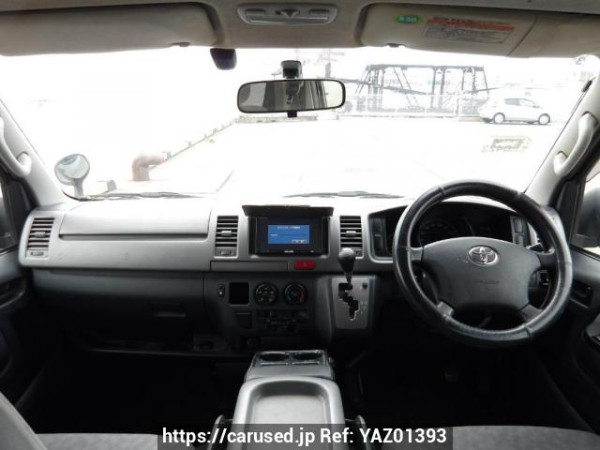 Used 2005 AT toyota regiusace-van KDH200V Image[18]